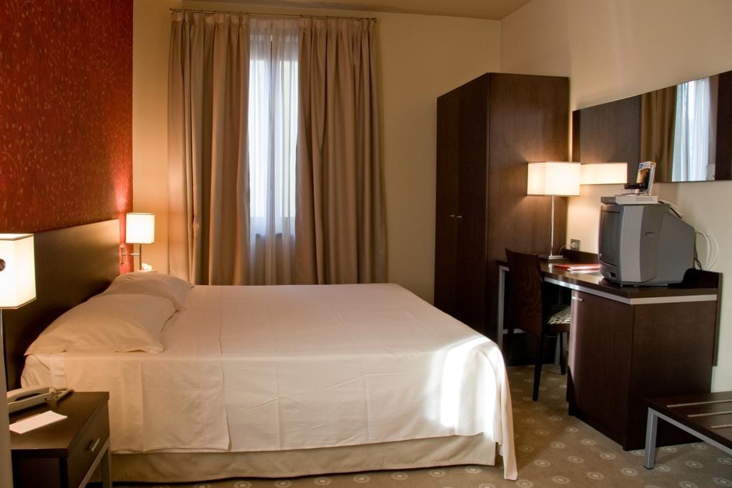 Hotel Fortyfive كيفاسّو الغرفة الصورة